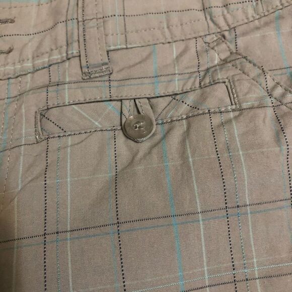 COLUMBIA Gray mid rise Plaid Long Bermuda hike shorts EUC - 2 - Picture 2 of 13